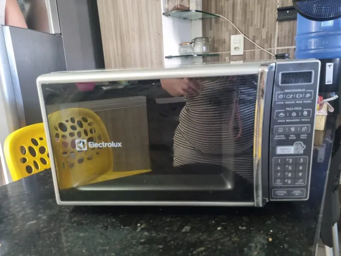 Microondas Eletrolux 27L