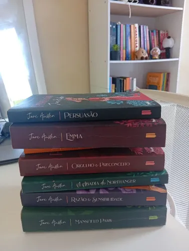 livros usados/ semi novos. CS lewis, Jane Austen, George Orwell e Ellen g. White.