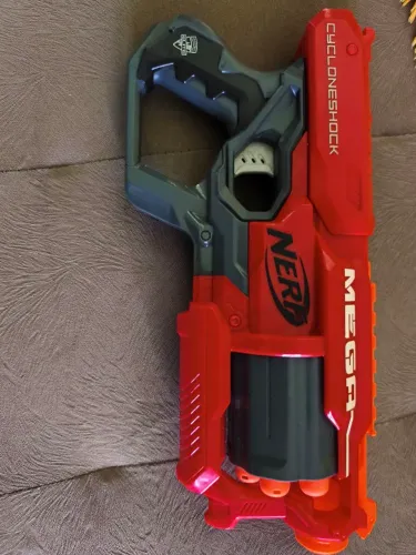 LANÇADOR NERF N-STRIKE ELITE MEGA - CYCLONESHOCK VERMELHO DA HASBRO.