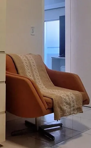 Poltrona giratória elegante