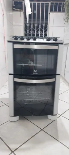 Fogão Electrolux 4 bocas 2 fornos