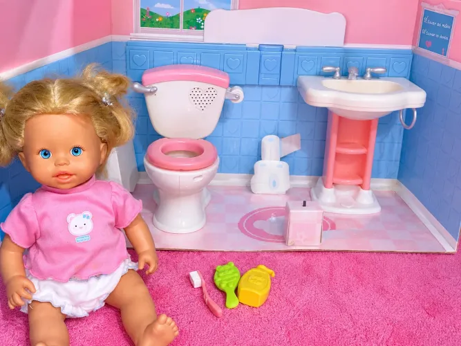 Boneca Little Mommy banherinho 2006
