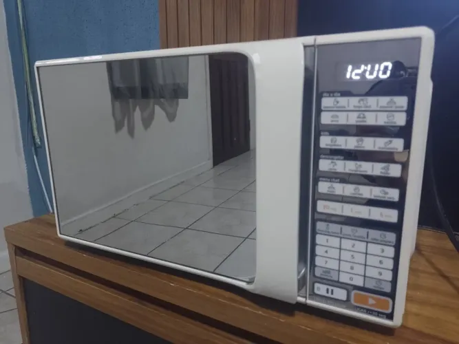 Microondas Midea 20 litros