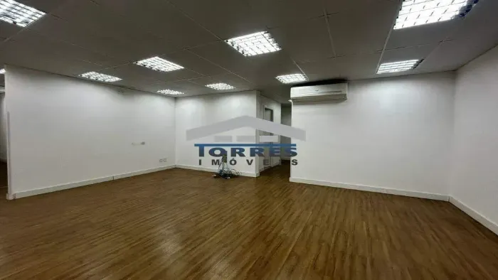 Imóvel de Destaque no Eldorado  Ideal para Clínicas, Escritórios ou Escolas de Cursos