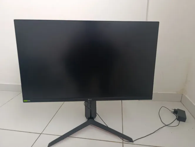 Monitor LG 27. R$700