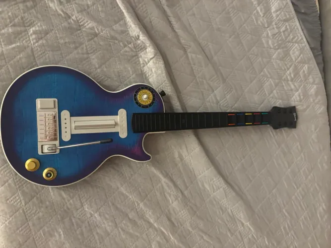 CRKD gibson les paul pro // blueberry blast