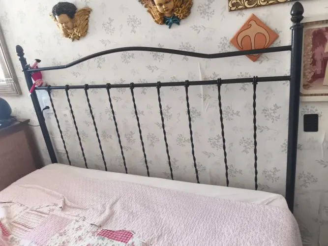 Cabeceira de ferro, cama Queen