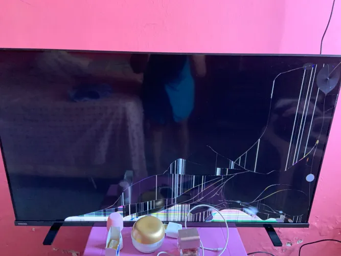 RETIRADA DE PEÇA / Smart TV DLED 43 Full HD Toshiba 40V35MS VIDAA 2 HDMI 2 USB Wi-Fi