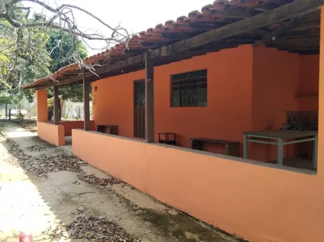 Sitio de 2 mil metros com rua asfaltada e próximo a vários comércios! Jaboticatubas.