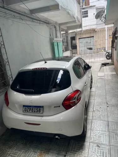 Peugeot 208 Allure 1.5 Flex 8V 5P 2015