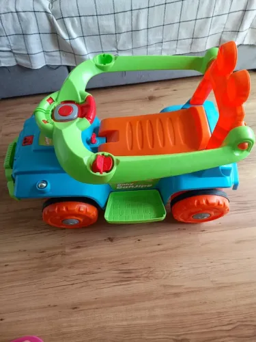 Carrinho de passeio BabyJeep da Bandeirantes - seu passeio perfeito com seu pequeno!