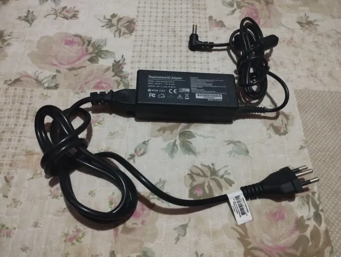 Carregador de Notebook 19v testado