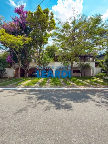 CASA EM CONDOMÍNIO - ALPHAVILLE 3 - SP