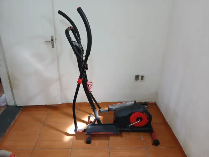 Eliptico usado poucas vezes