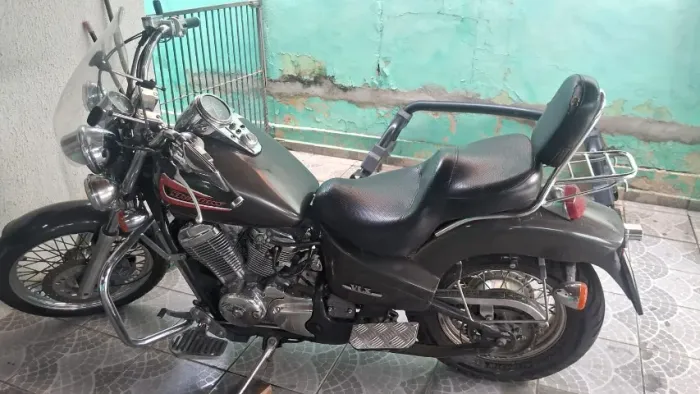 Moto Shadow 600 cc