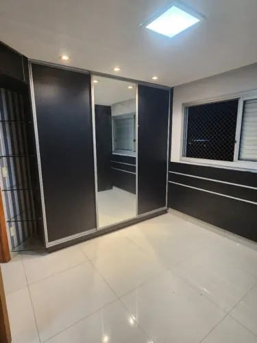 Guarda-Roupa Planejado Grande + Armário de Canto (Brinde) - (Usados)