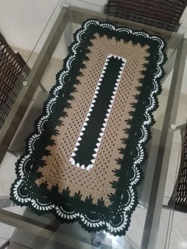 TAPETE EM CROCHÊ 60,00 reais cada