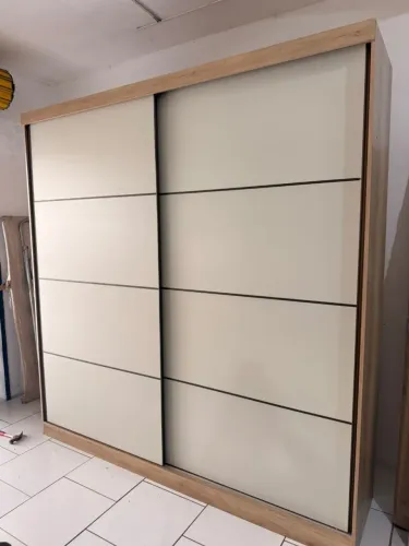 Guarda roupa portas de correr novo maravilhoso ENTREGO