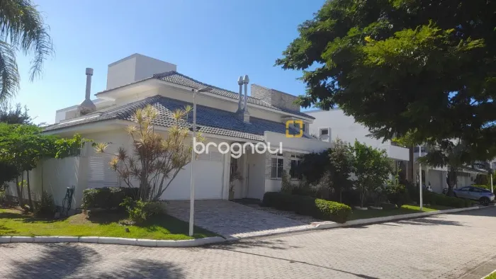 Casa em Condominio Fechado