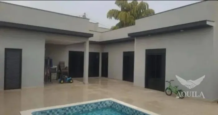 CASA TERREA - 196M² - 03 DORMITORIOS - 01 SUITE - PISCINA - CONDOMINIO HORTO FLORESTAL I -