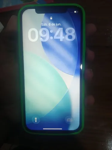 iPhone 12 Red