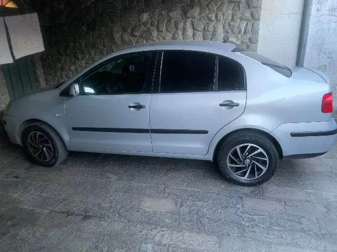 Volkswagen Polo Sedan 1.6 MI Total Flex 8V 4P 2009