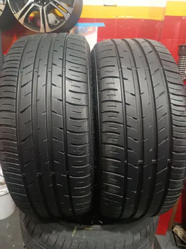 Pneus semi novo