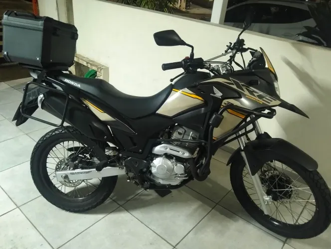 Honda XRE 300 Ano 2023 Apenas 13,500km valor $30,900