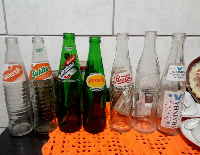 Garrafas de refrigerantes antigas