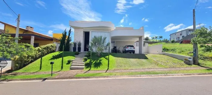Casa a Venda no Condomínio Campo de Toscana em Vinhedo, no bairro Monte Alegre