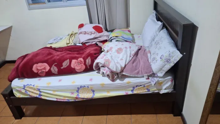 Cama Casal MDF   mais colchão 