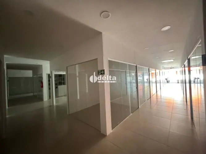 Loja disponível para locação no bairro centro em Uberlândia-MG.