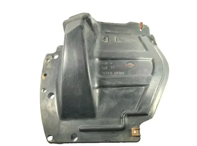 Protetor Da Roda Traseira Esquerda Nissan Pathfinder 97 A 03