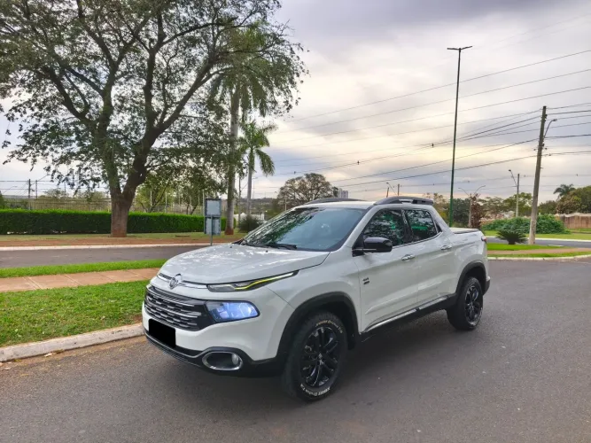 Fiat Toro Volcano 2.0 16V 4X4 TB Diesel Aut. 2017