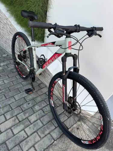Bicicleta Sense 9v