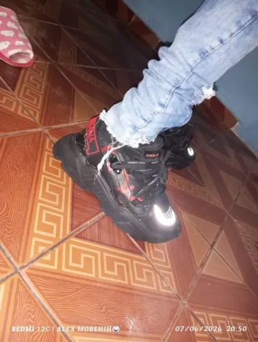 Tênis novo da doce cabanna 