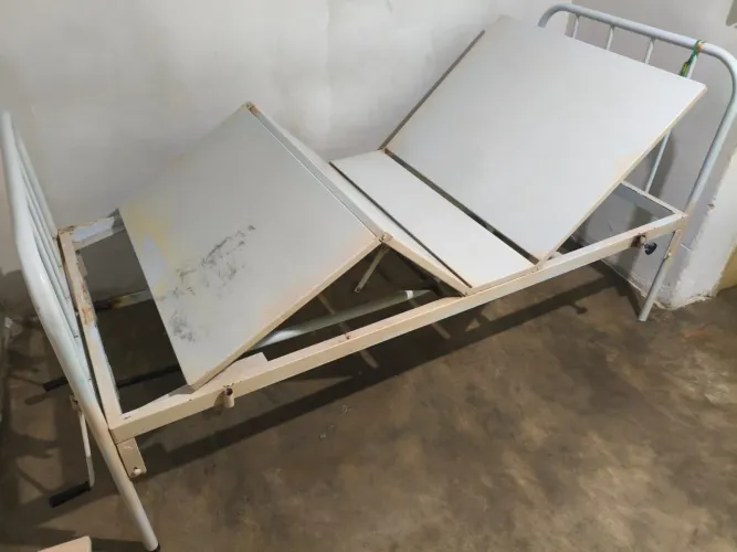 Vendo cama hospitalar
