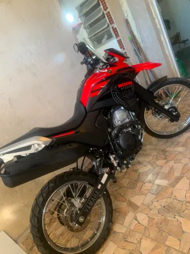 Moto muito nova , ótima oportunidade , comprovo