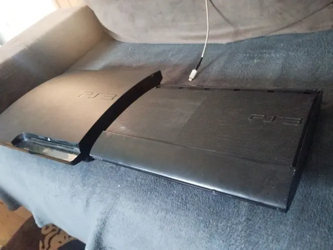 Ps3 Slim e super Slim 