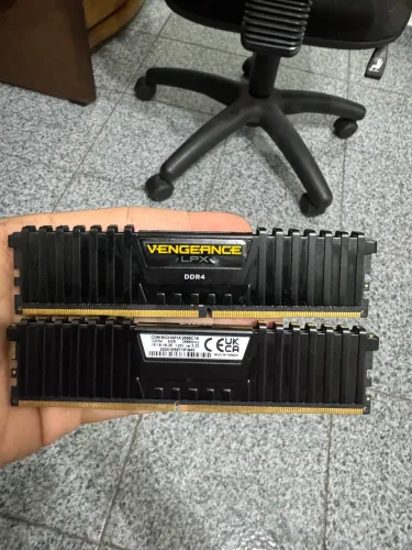 16gb (2x8) memoria ram ddr4 corsair