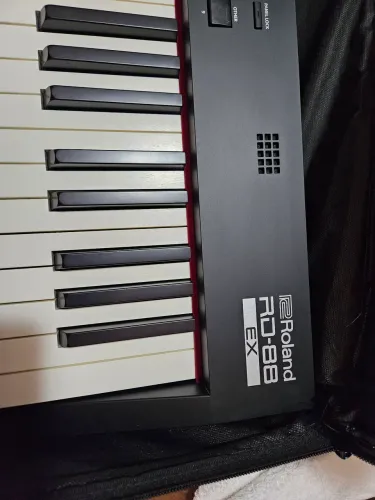 STAGE PIANO ROLAND RD88 EX