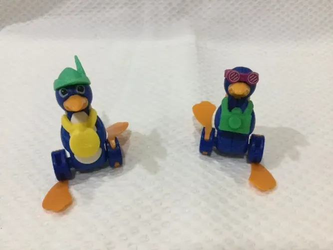 Miniaturas Kinder Ovo Pinguim Com Movimentos Anos 90 Kit 2 Unidades
