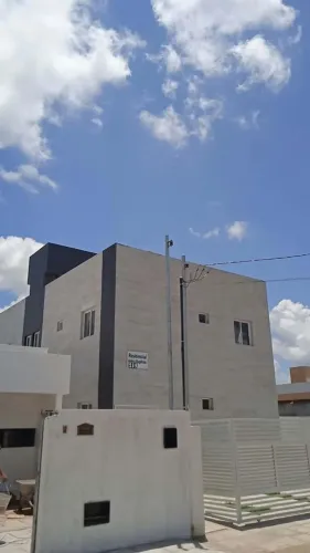 Apartamento com dois quartos e dois banheiros com box e pintura profissional