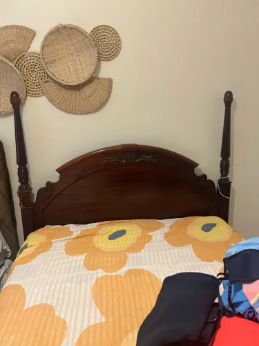 Cama de casal madeira maciça