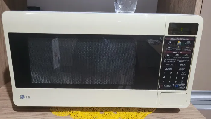 MICRO-ONDAS LG 30 LITROS - 127V