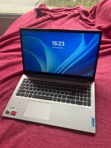 Notebook Lenovo - Seminovo / 4GB RAM, SSD 236GB