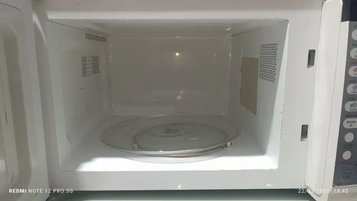 ,Vendo microondas Eletrolux 33 litros 