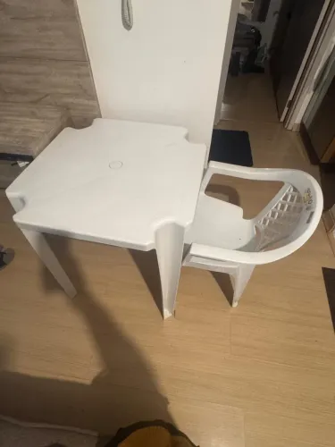 Mesa + cadeira