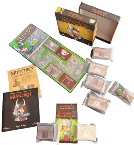 Jogo Munchkin + Munchkin 2 (com tabuleiro de níveis)