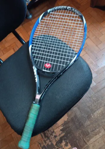 Raquete Wilson Federer Classic - usada - R$ 220